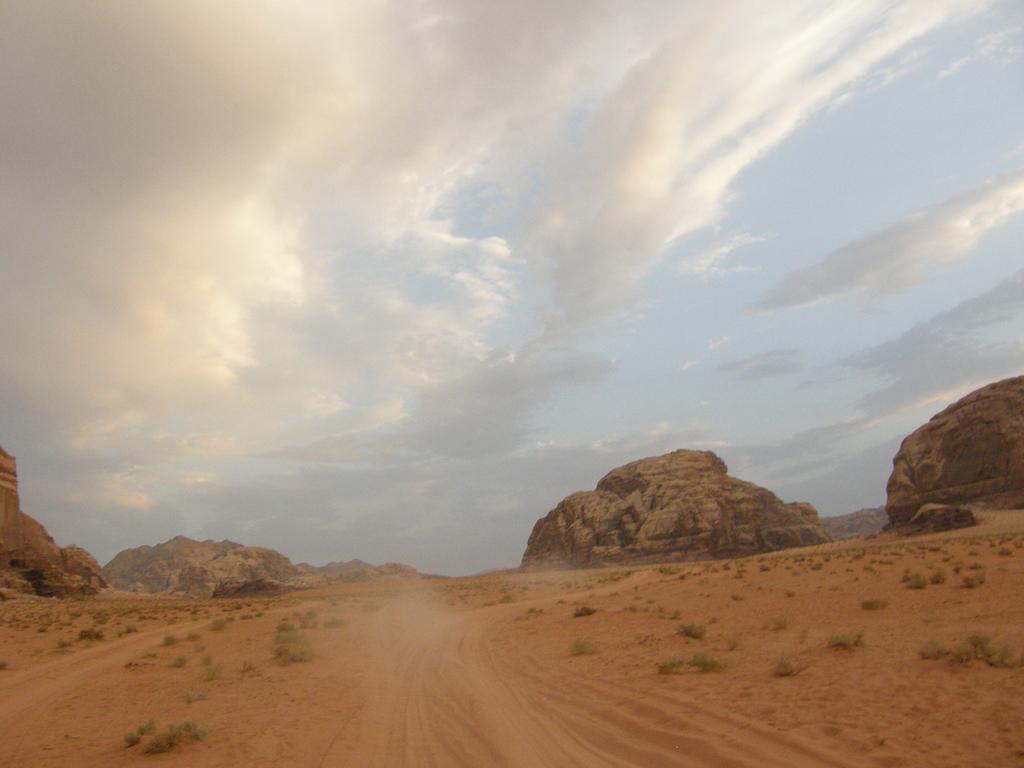 Obeid'S Bedouin Life Camp Hotel Wadi Rum Ngoại thất bức ảnh